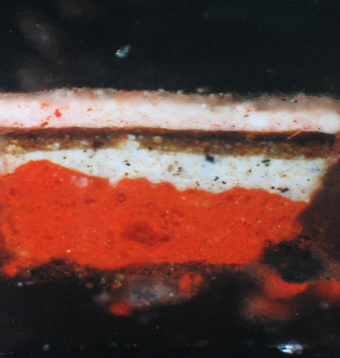 Fotografia przekroju bocznego próbki pobranej z malowidła olejnego na płótnie