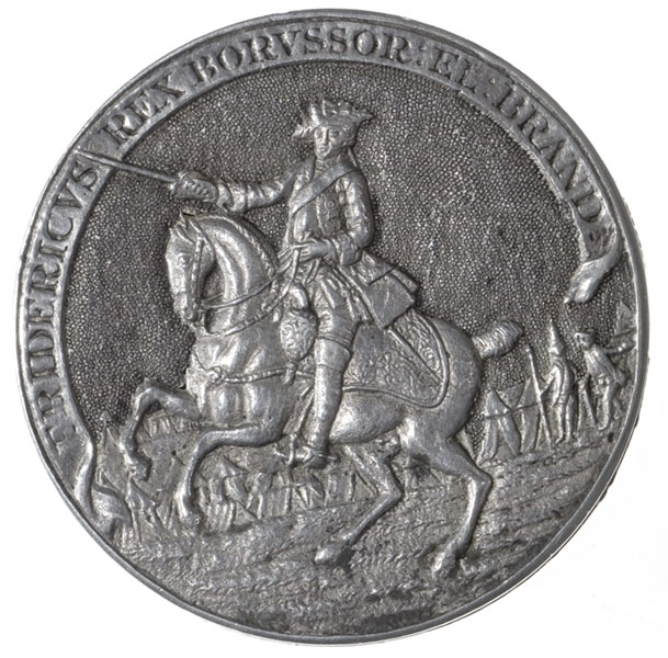 Szary medal z postacią Fryderyka na koniu
