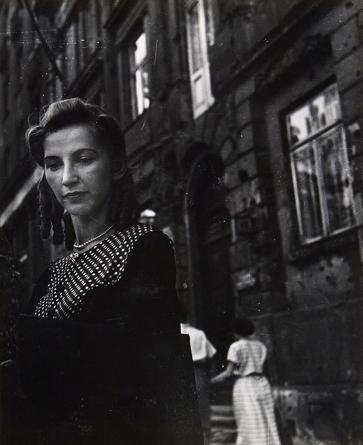 Irena Jarosińska, Portret kobiety, 1952