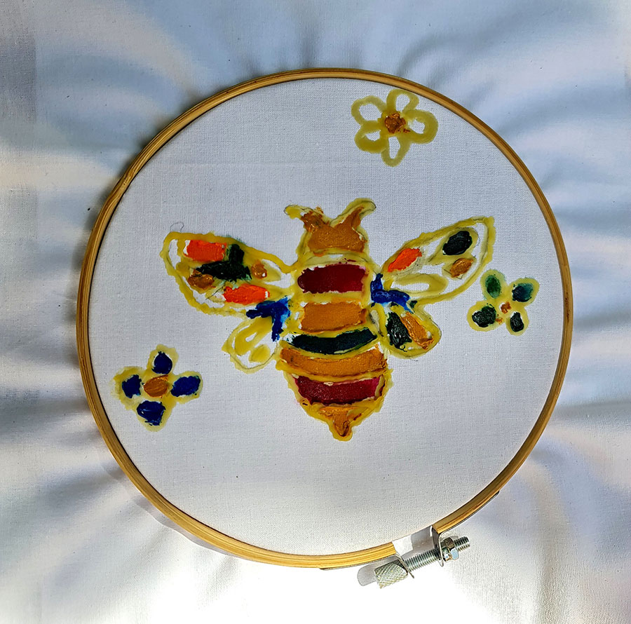 O pszczołach, barciach i malowaniu tkanin woskiem