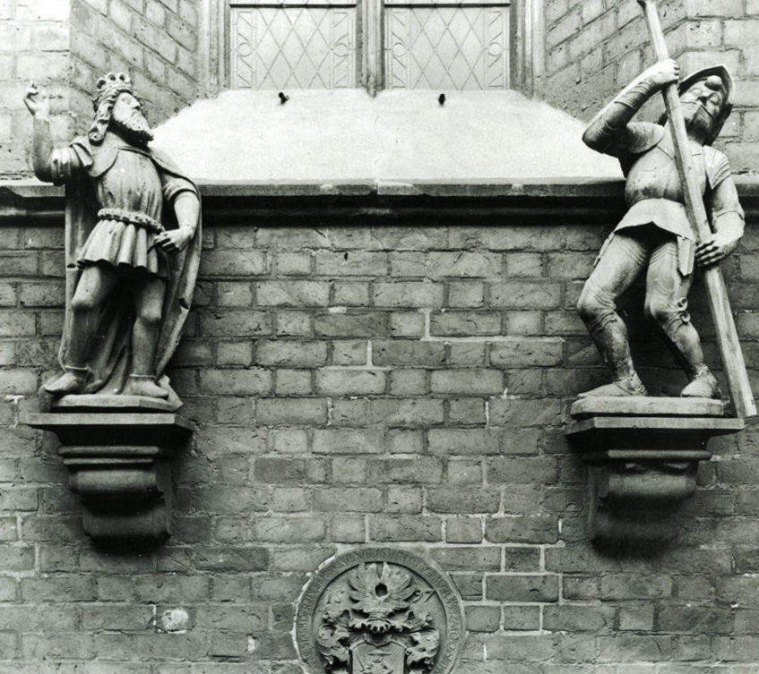 Rzeźby Dawida i Goliata