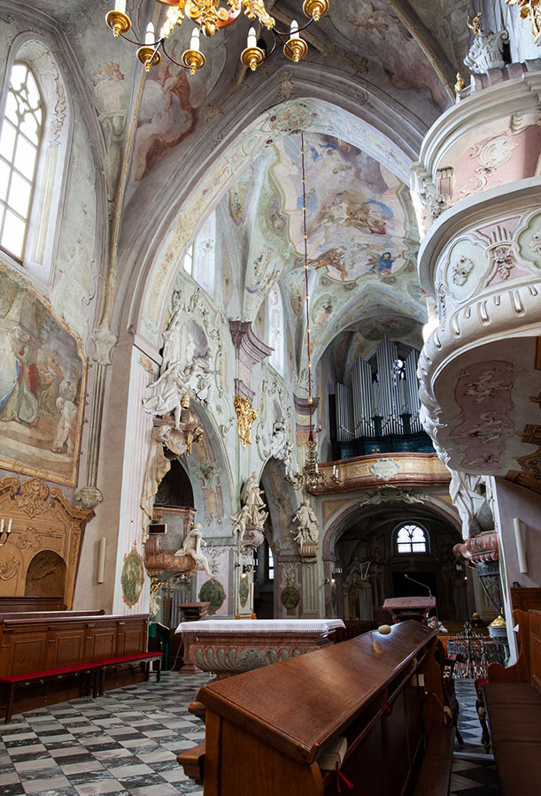 Rokokowy kościół w Głogówku na Opolszczyźnie