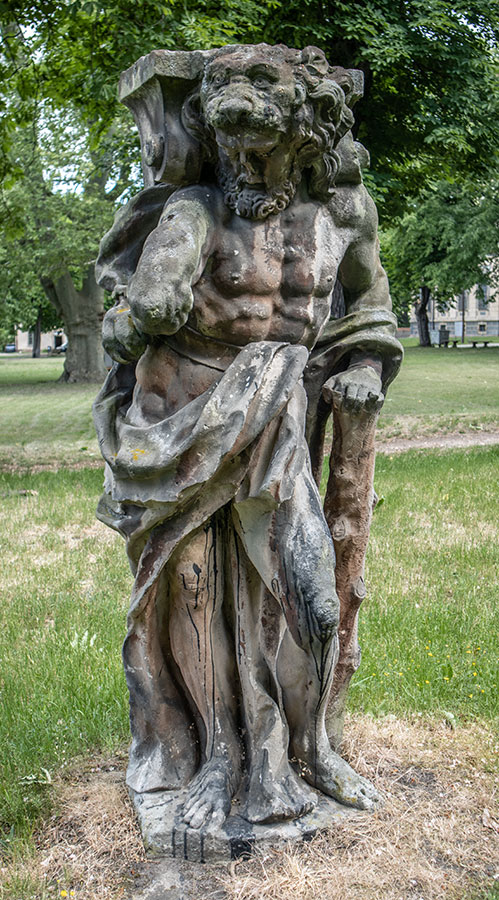 Rzeźby Mangoldta w opactwie cysterskim w Lubiążu