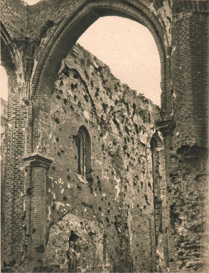 Zniszczony kościół w Głogowie