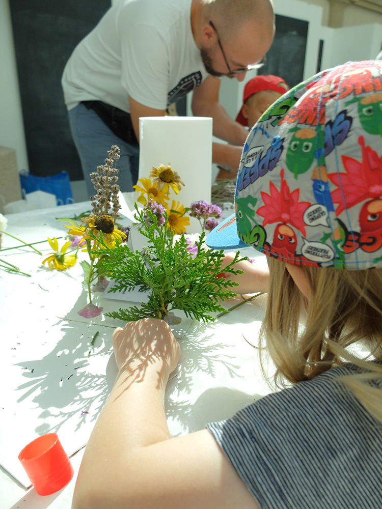 Rokokowe kwiatki do skrzaciej chatki – warsztaty dla dzieci w Pawilonie Czterech Kopuł