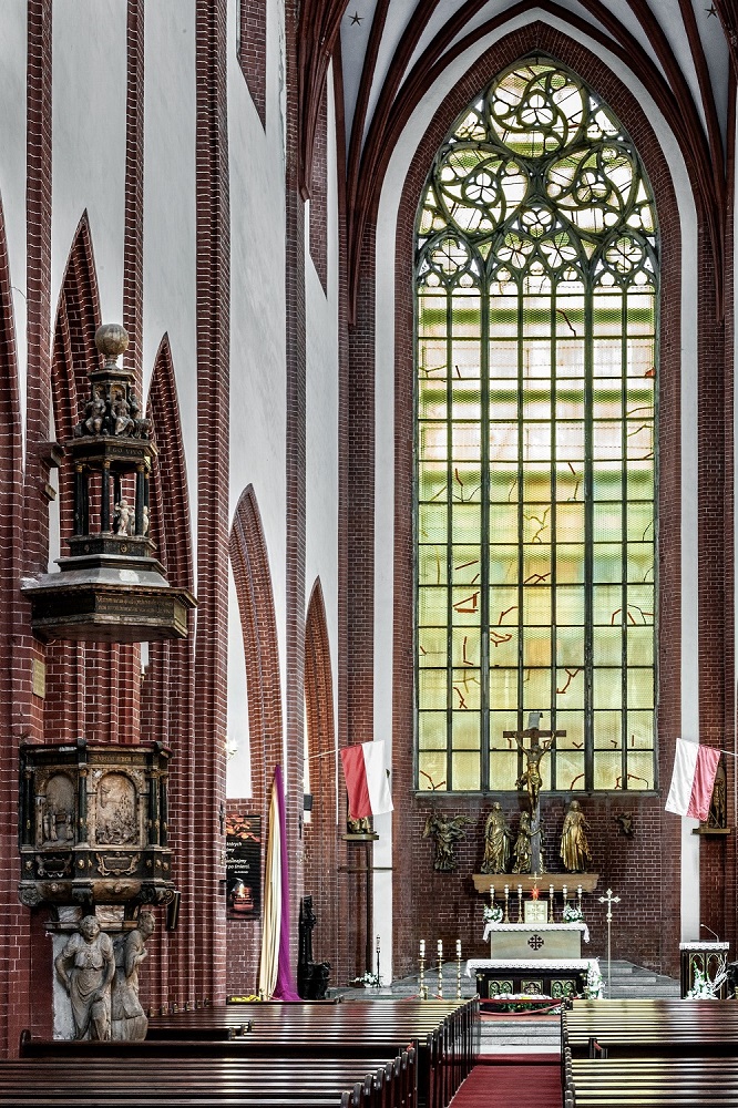 Alabastrowe putta w kościele Marii Magdaleny we Wrocławiu