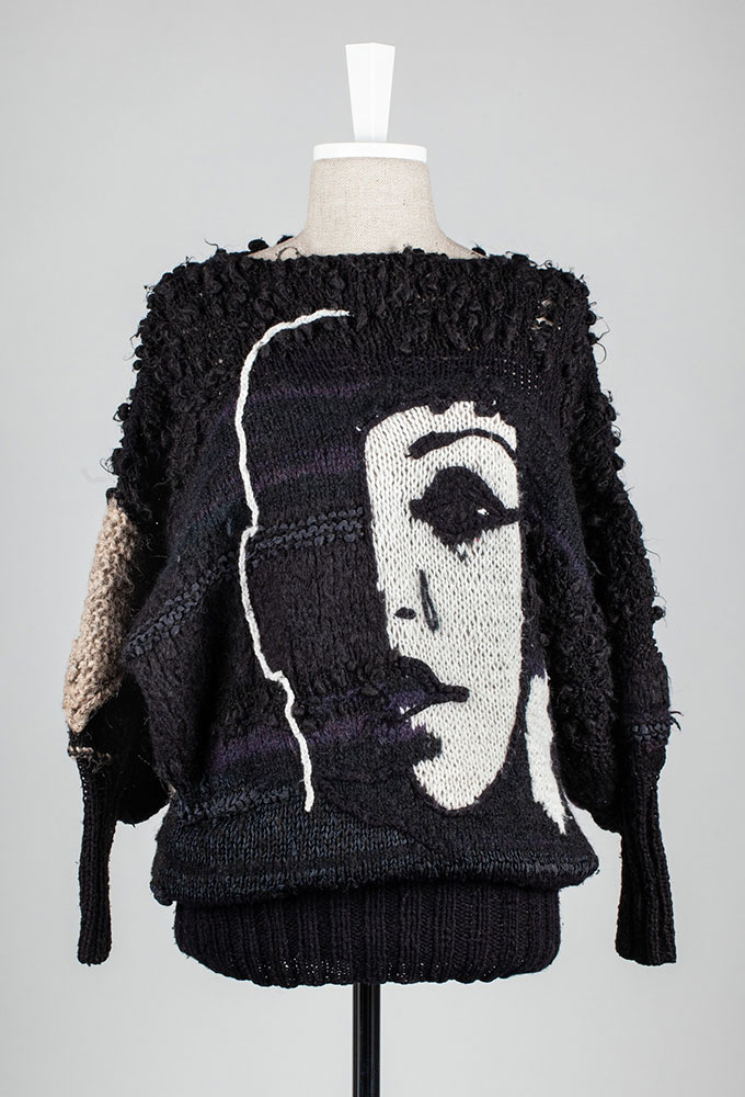 Sweter zdobiony ikonicznym wizerunkiem Ewy Demarczyk