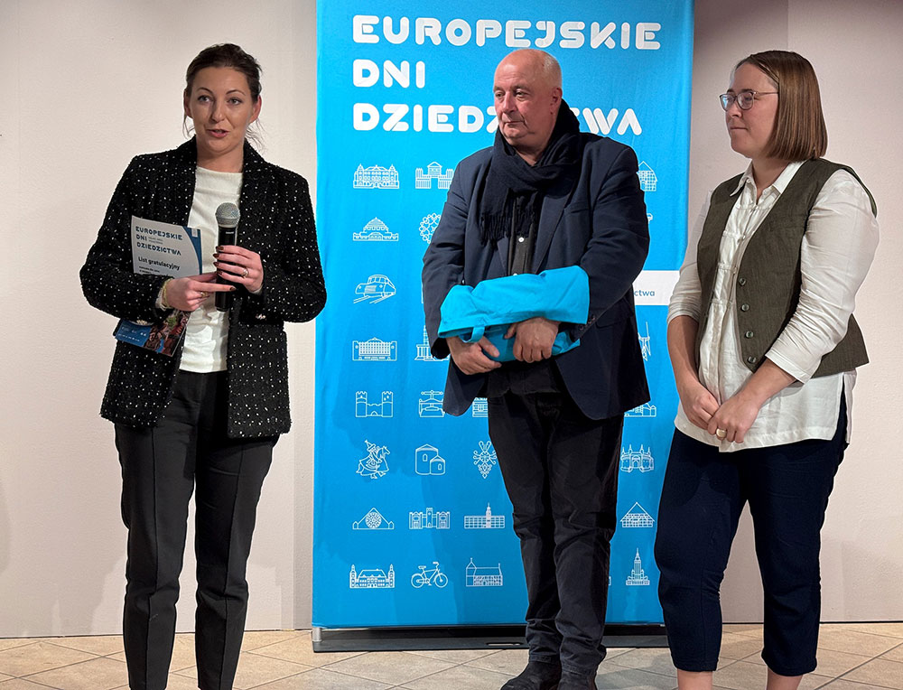 Podsumowanie EDD – wręczanie dyplomów