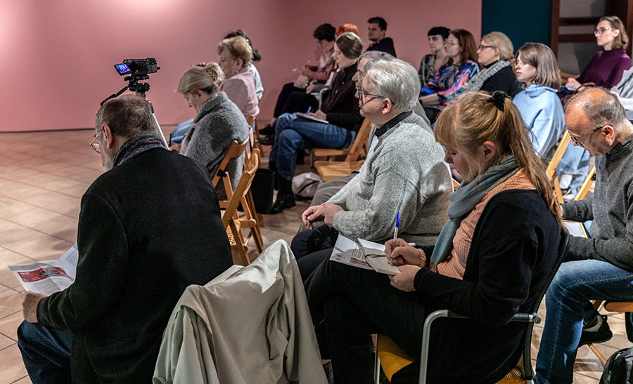 Konferencja prasowa przed otwarciem wystawy „Obłęd. Przypadek Mariana Henela – lubieżnika z Branic”