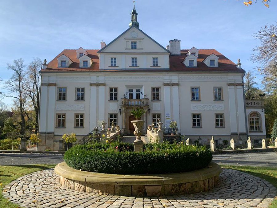 „Dolina pałaców i ogrodów – śladami rodów szlacheckich i ich rezydencji” – fotorelacja z wyjazdu – Ciechanowice