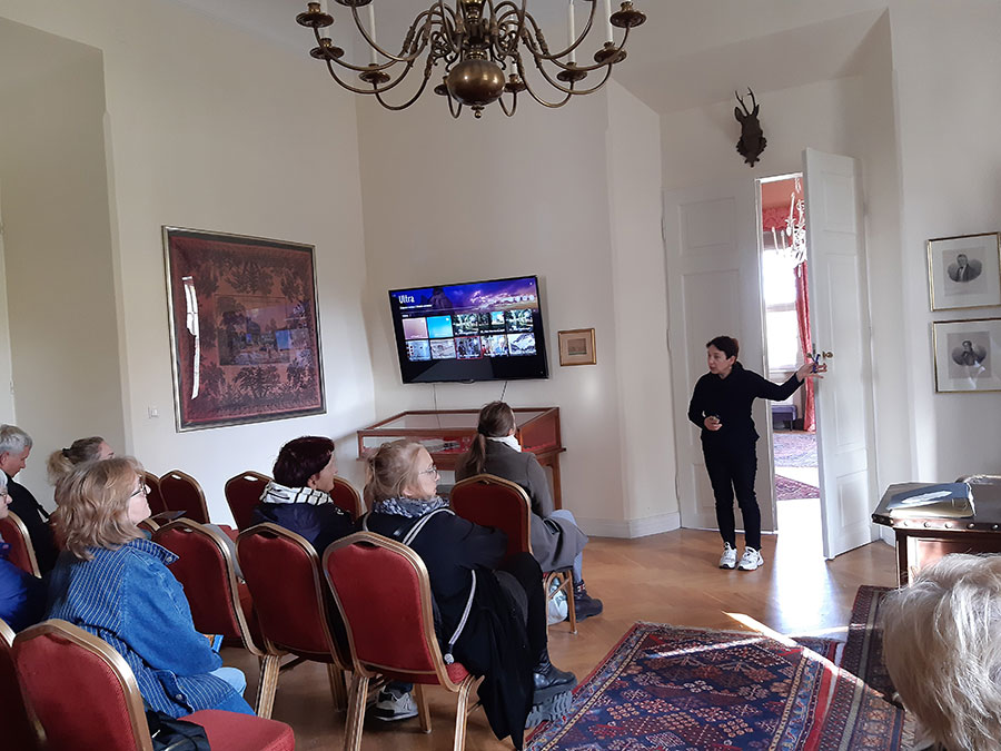 „Dolina pałaców i ogrodów – śladami rodów szlacheckich i ich rezydencji” – fotorelacja z wyjazdu – Łomnica