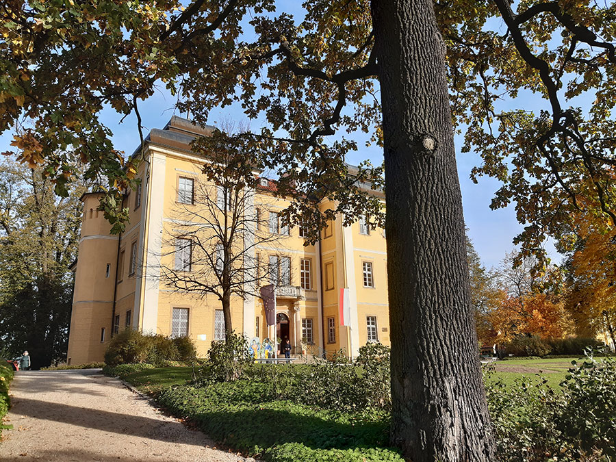 „Dolina pałaców i ogrodów – śladami rodów szlacheckich i ich rezydencji” – fotorelacja z wyjazdu – Łomnica