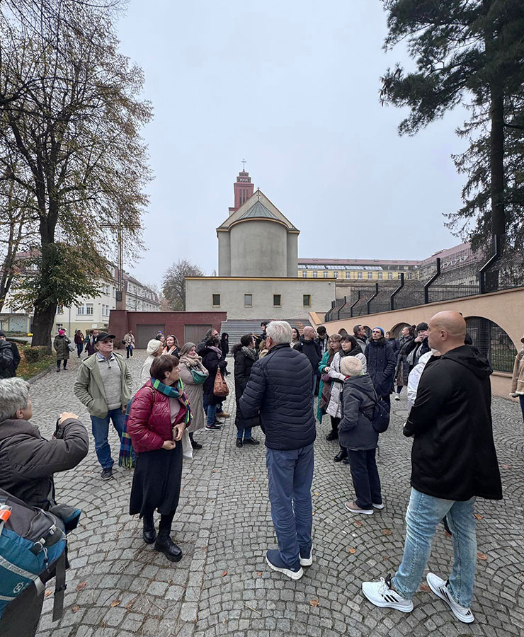 Fotorelacja z wycieczki do Branic śladami Mariana Henela