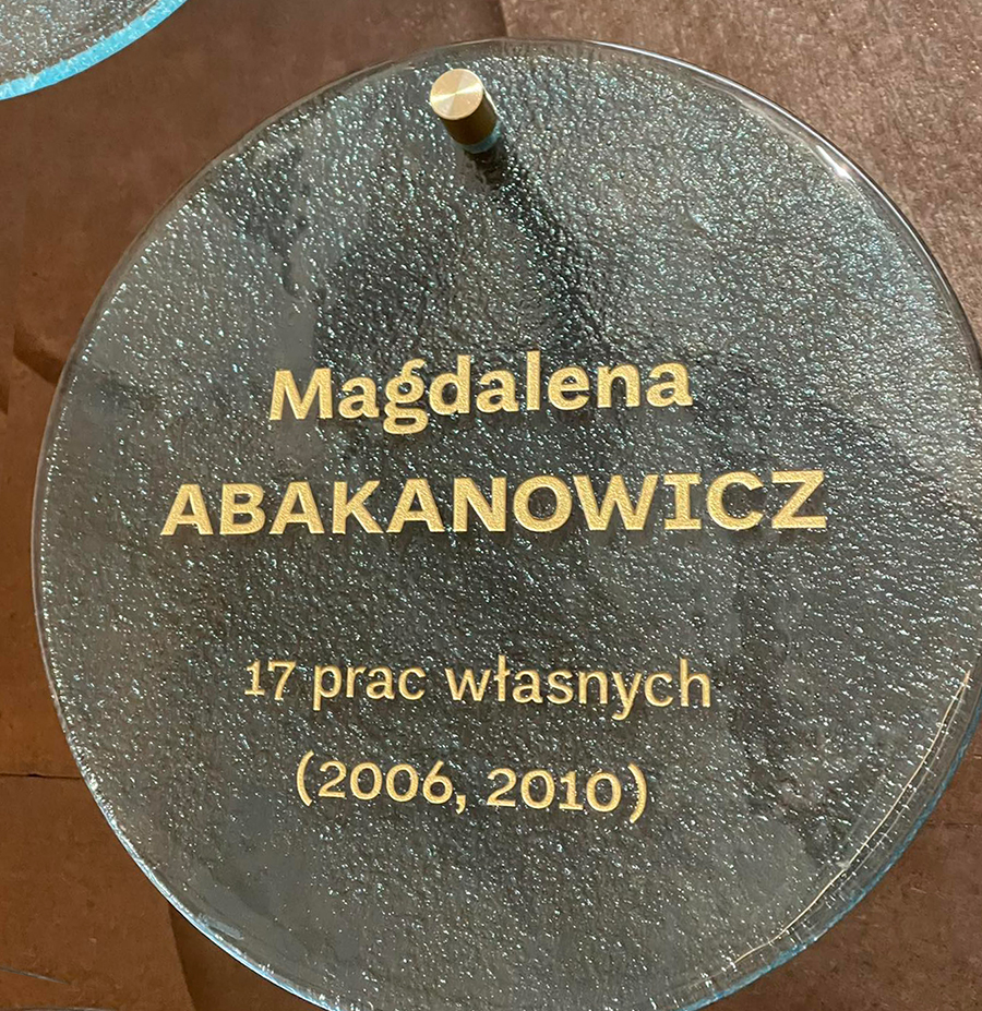 Tablice wdzięczności darczyńców Muzeum Narodowego w Gmachu Głównym MNWr