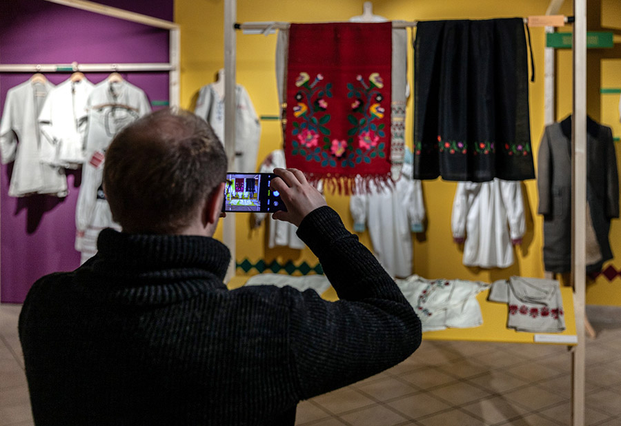 Spotkanie Zespołu Etnografów Muzeów Śląskich w Muzeum Etnograficznym na wystawie „Strojni Kresowiacy”