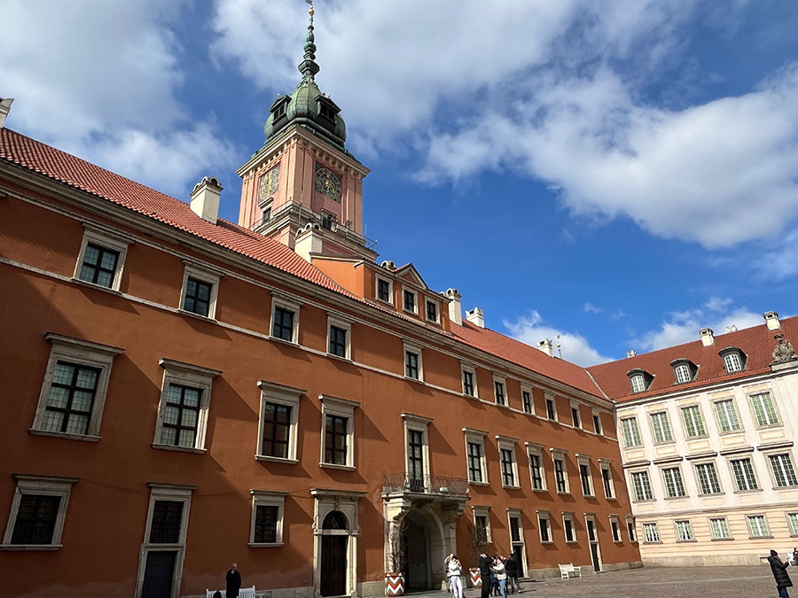 Wyjazd Stowarzyszenia Przyjaciół Muzeum – zwiedzanie wystawy w Zamku Królewskim w Warszawie