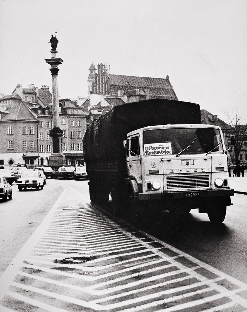 Archiwalna fotografia z transportowania Panoramy Racławickiej