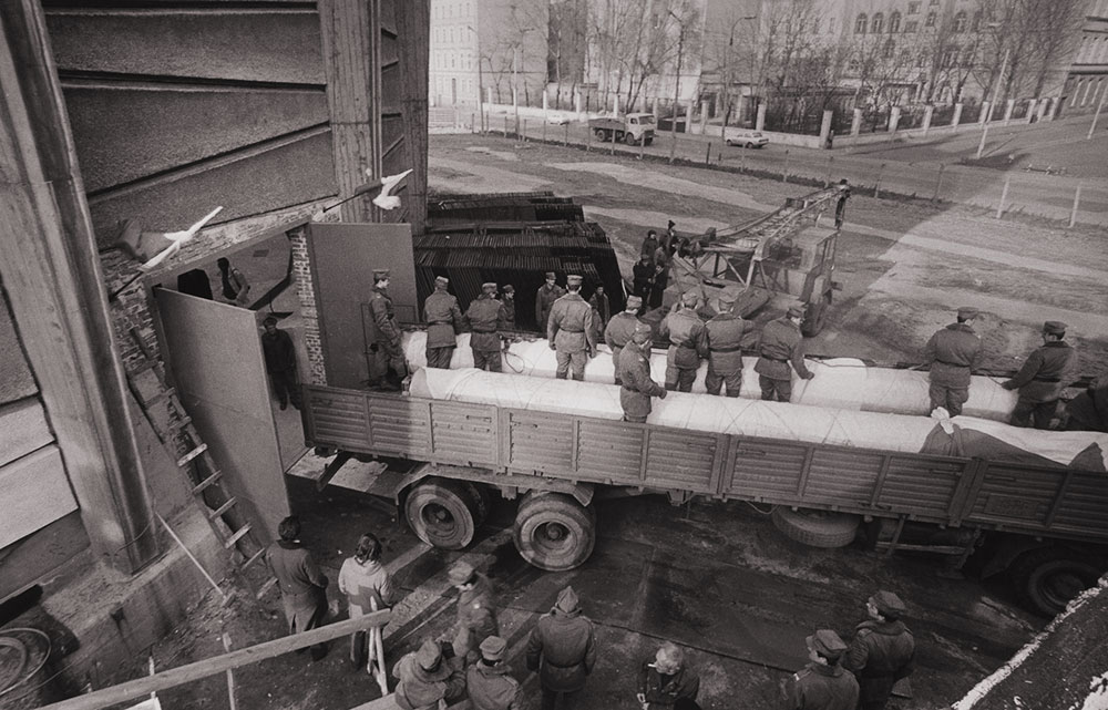 Archiwalna fotografia z transportowania Panoramy Racławickiej