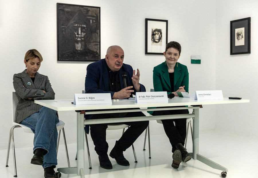 Konferencja prasowa przed otwarciem wystawy „Waldemar Cwenarski. Czułość. Powroty i poszukiwania”