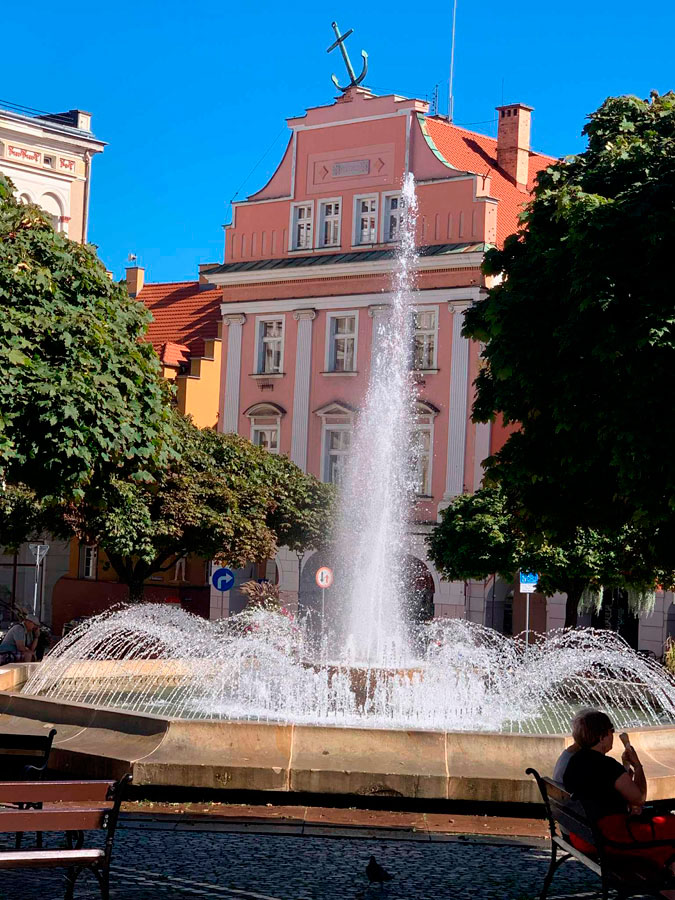 Fotorelacja z wycieczki do Wałbrzycha dla Stowarzyszenia Przyjaciół Muzeum – widok starówki