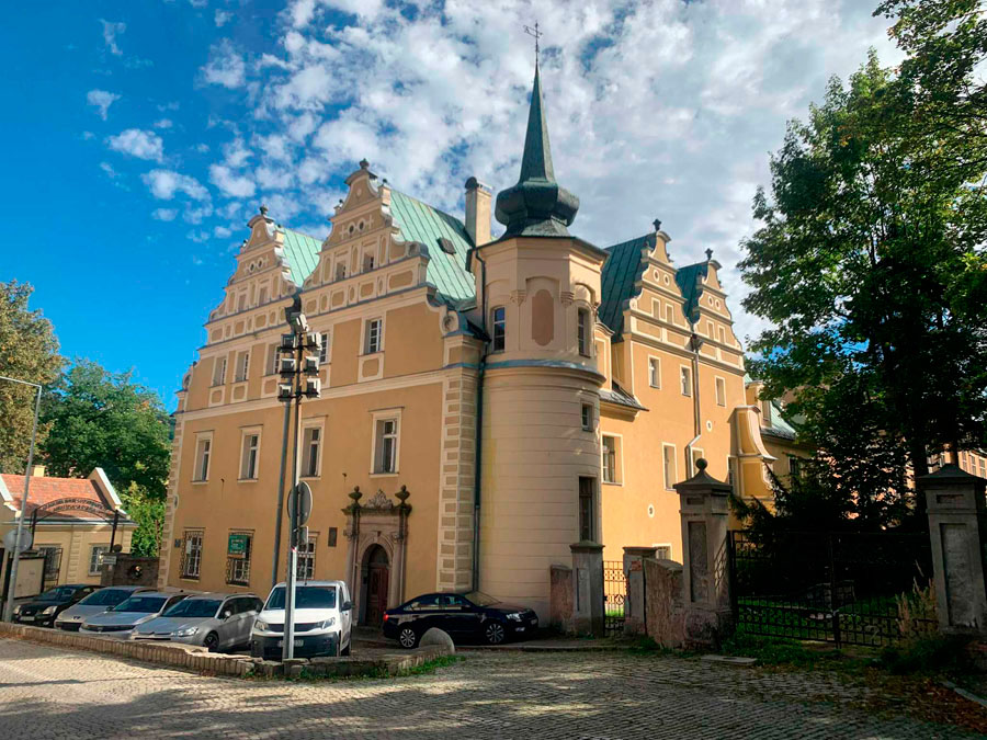 Fotorelacja z wycieczki do Wałbrzycha dla Stowarzyszenia Przyjaciół Muzeum – pałac Czettritzów