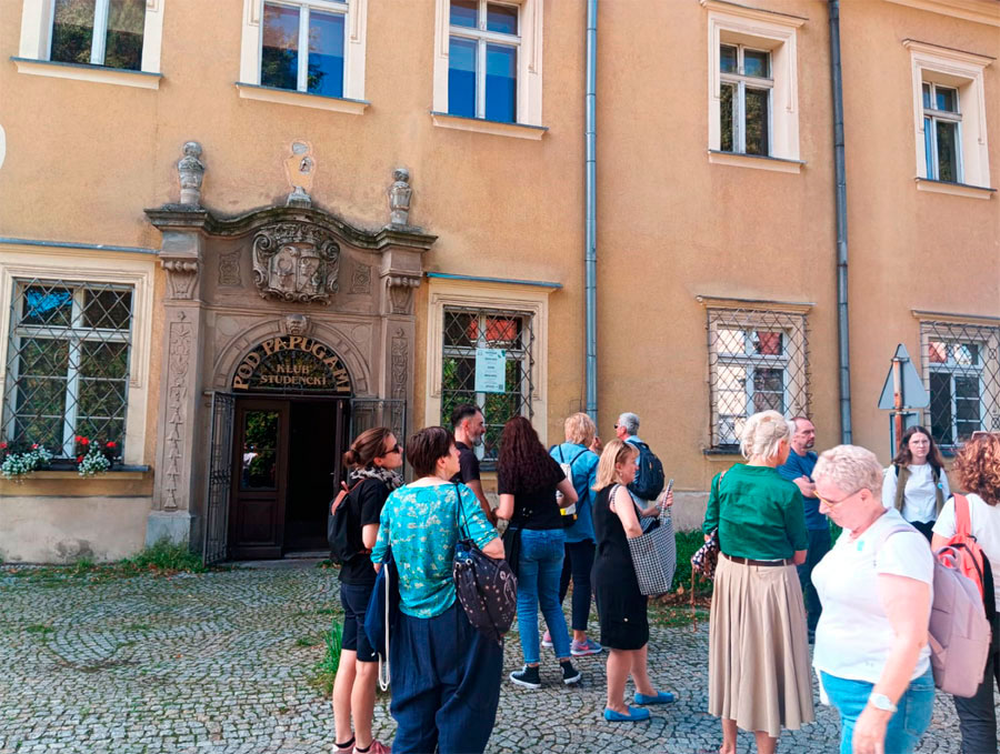 Fotorelacja z wycieczki do Wałbrzycha dla Stowarzyszenia Przyjaciół Muzeum – pałac Czettritzów