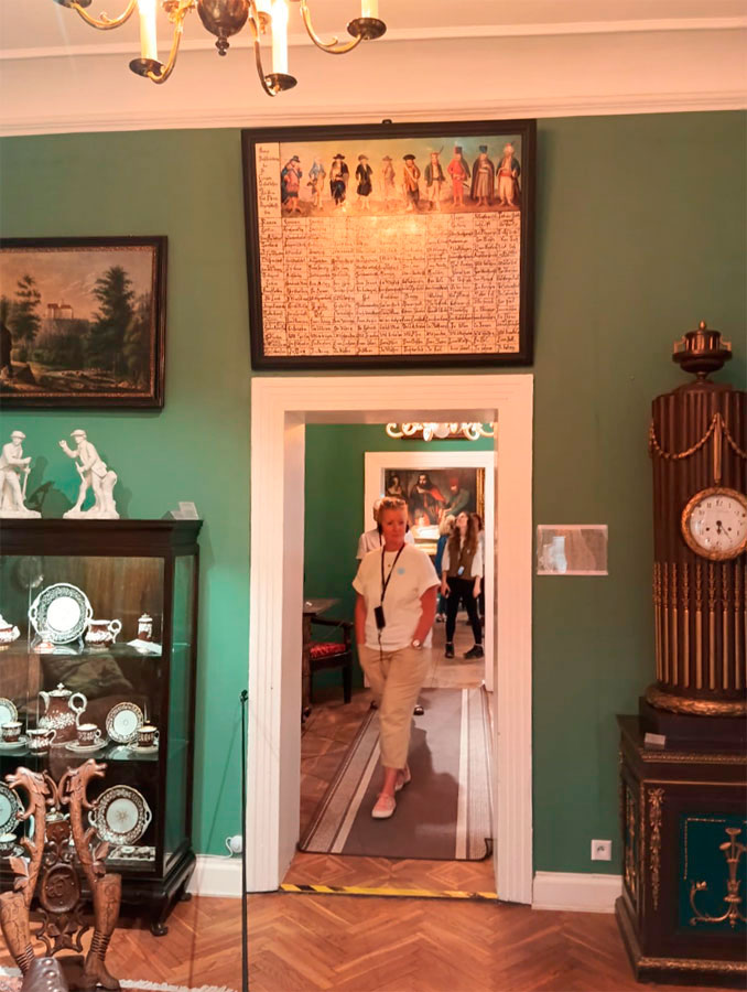 Fotorelacja z wycieczki do Wałbrzycha dla Stowarzyszenia Przyjaciół Muzeum – wnętrze Muzeum Porcelany