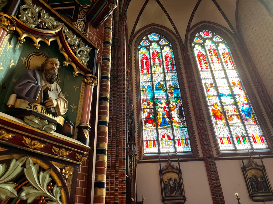Fotorelacja z wycieczki do Wałbrzycha dla Stowarzyszenia Przyjaciół Muzeum – zwiedzanie kościoła