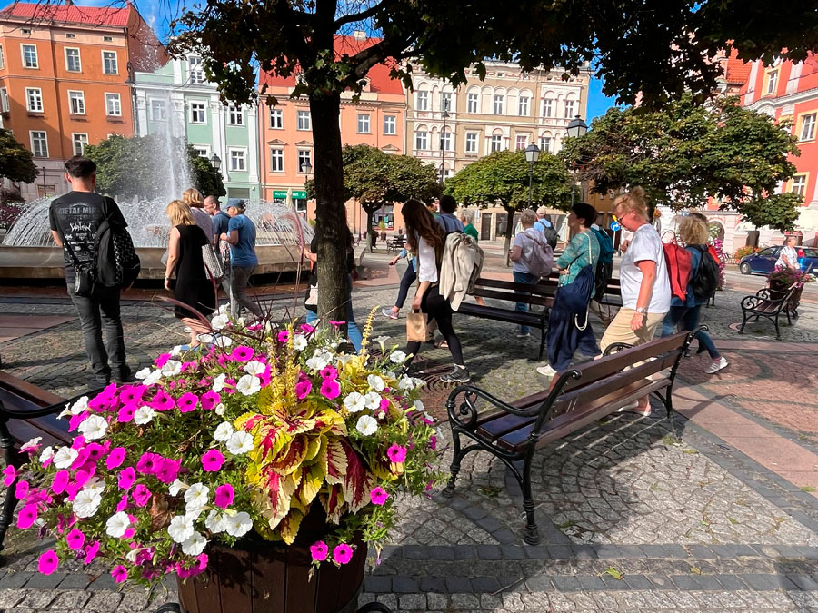 Fotorelacja z wycieczki do Wałbrzycha dla Stowarzyszenia Przyjaciół Muzeum – widok starówki