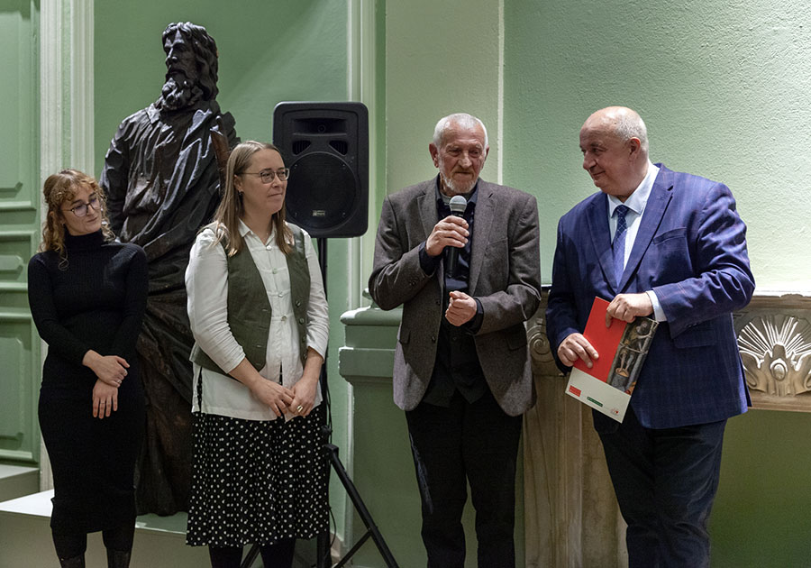 Wernisaż wystawy rzeźb Jana Giejsona