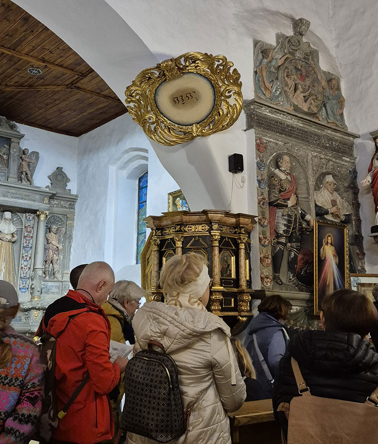 Fotorelacja z wyjazdu po ziemi wołowskiej dla Stowarzyszenia Przyjaciół Muzeum Narodowego we Wrocławiu