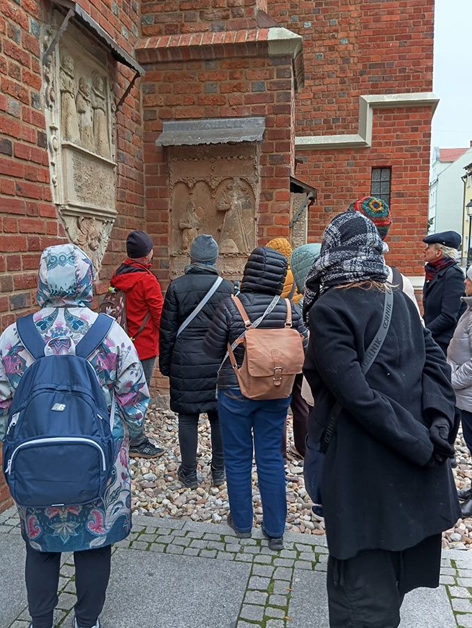 Fotorelacja z wyjazdu po ziemi wołowskiej dla Stowarzyszenia Przyjaciół Muzeum Narodowego we Wrocławiu