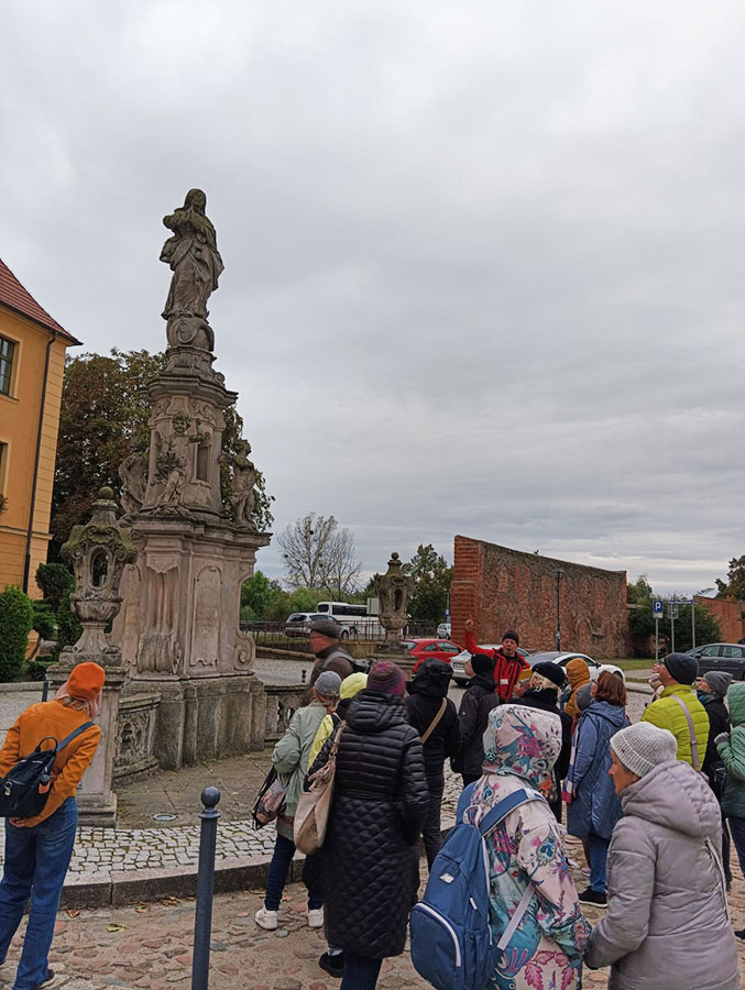 Fotorelacja z wyjazdu po ziemi wołowskiej dla Stowarzyszenia Przyjaciół Muzeum Narodowego we Wrocławiu