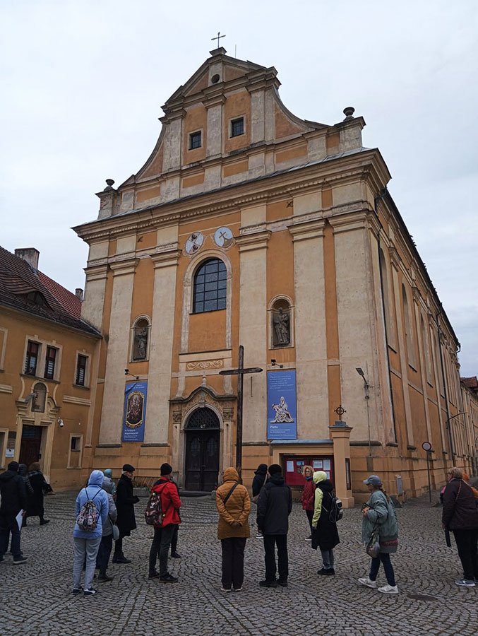 Fotorelacja z wyjazdu po ziemi wołowskiej dla Stowarzyszenia Przyjaciół Muzeum Narodowego we Wrocławiu