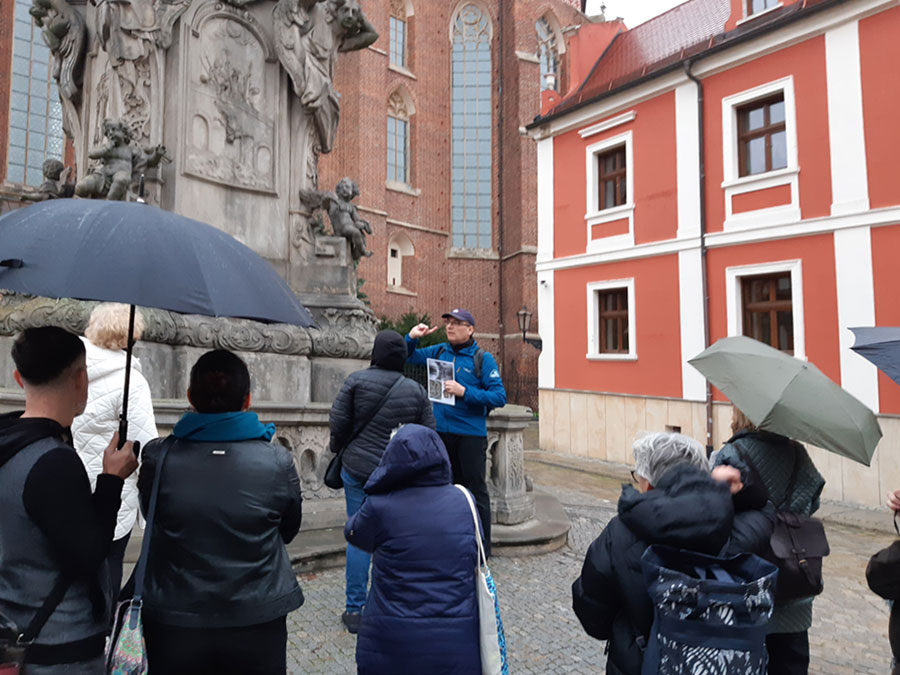 „Historia i zabytki Ostrowa Tumskiego we Wrocławiu” – fotorelacja z oprowadzania dla Stowarzyszenia Przyjaciół Muzeum