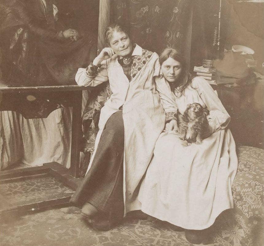 Fotografia artystek z pieskiem Fukkim