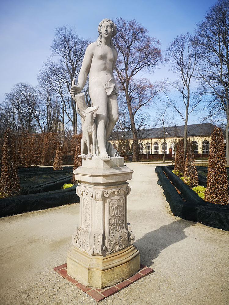 Figura Diany z parku pałacowego w Brzezince, obecnie park pałacu w Wilanowie, stan w 2022