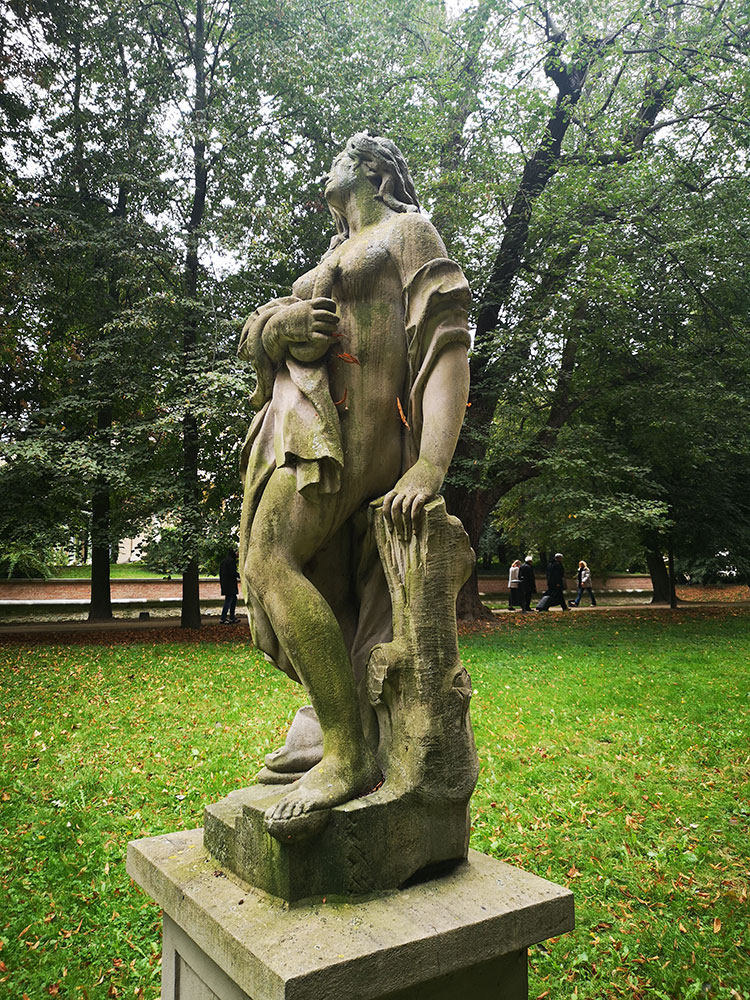 Kleopatra z parku w pałacu w Brzezince, obecnie w Łańcucie