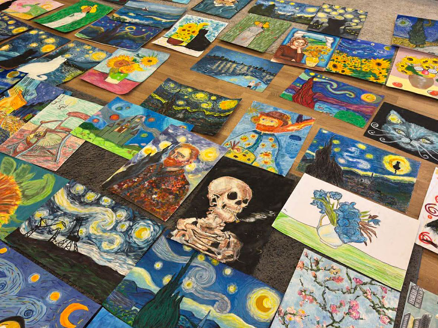 Obrady jury konkursu „Spotkania ze sztuką”