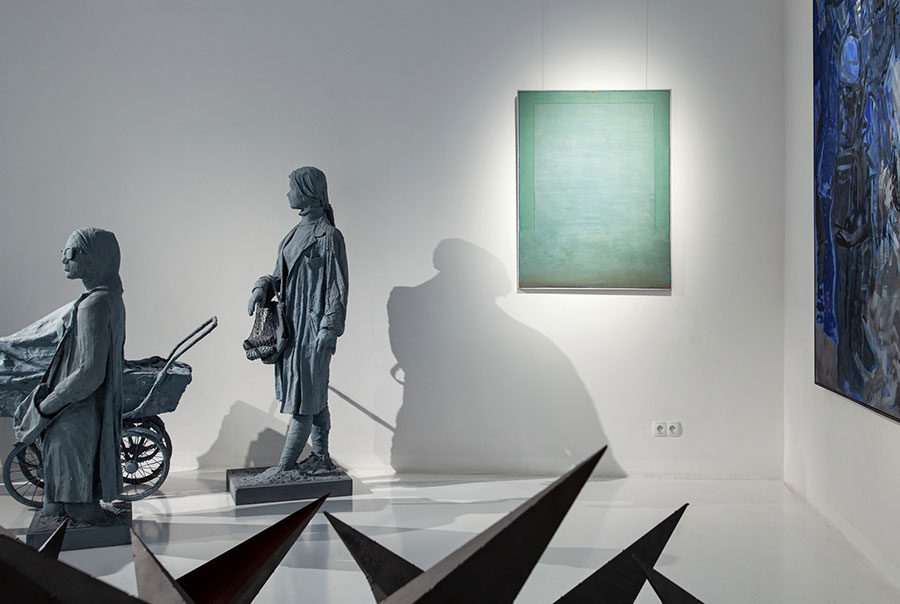 Obraz Stanisława Fijałkowskiego „Brama dla…” na wystawie w Pawilonie Czterech Kopuł