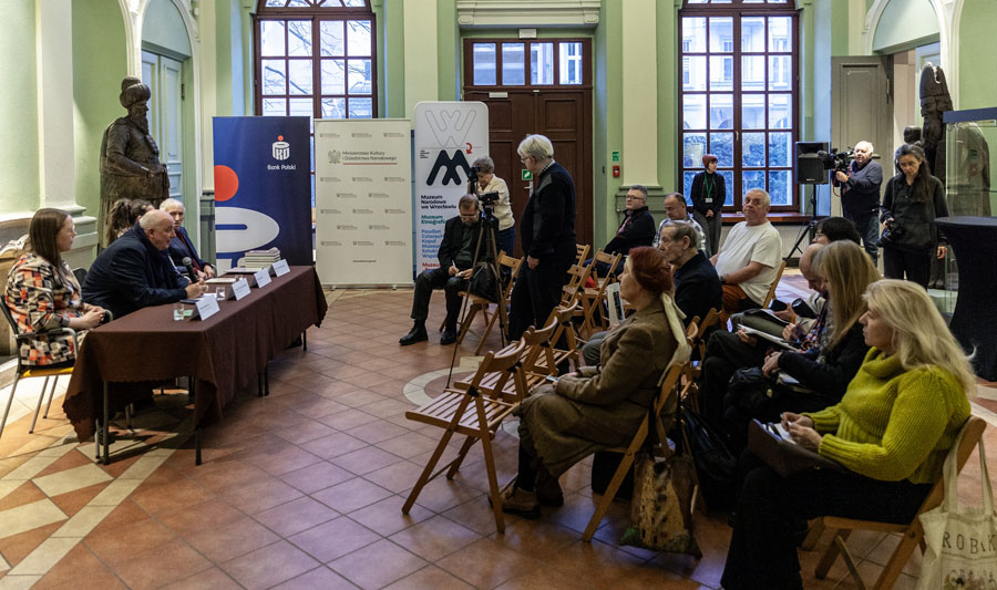„Kazanie do ptaków” – fotorelacja z konferencji prasowej i wernisażu