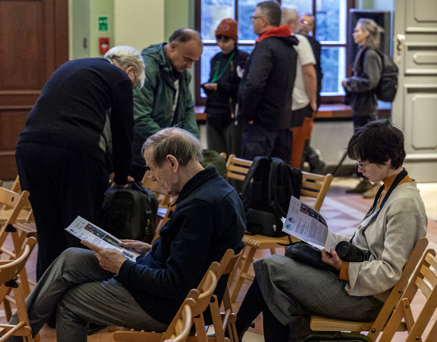 „Kazanie do ptaków” – fotorelacja z konferencji prasowej i wernisażu