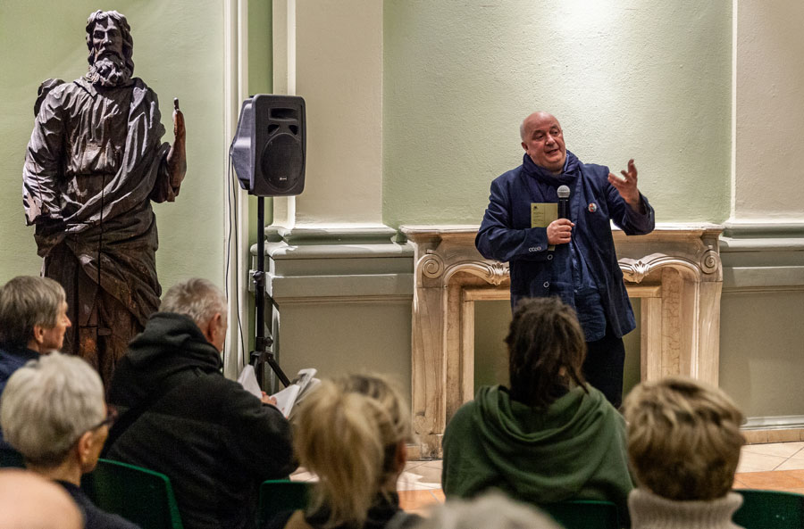 „Kazanie do ptaków” – fotorelacja z konferencji prasowej i wernisażu