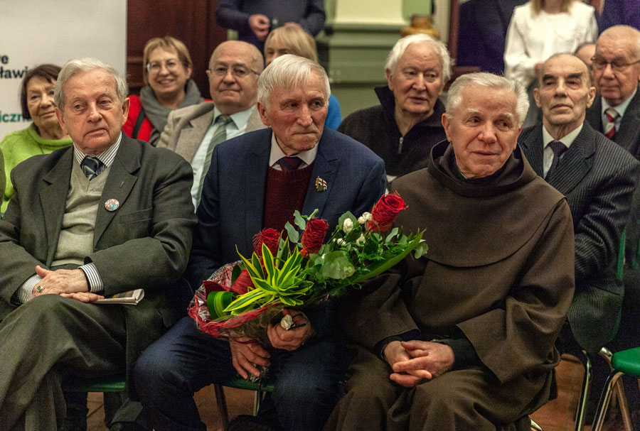 „Kazanie do ptaków” – fotorelacja z konferencji prasowej i wernisażu