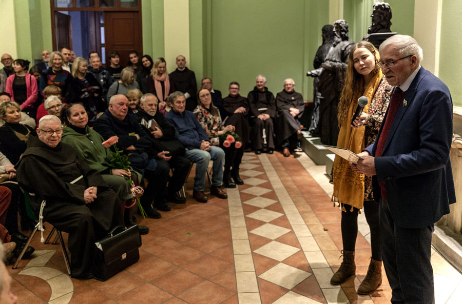 „Kazanie do ptaków” – fotorelacja z konferencji prasowej i wernisażu
