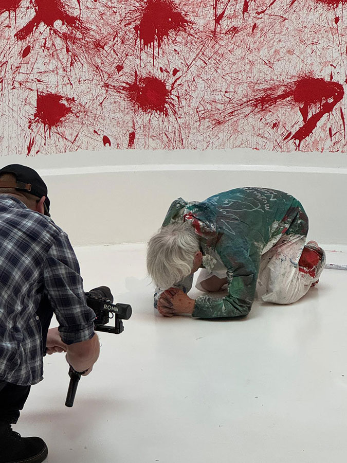 Przygotowania do wystawy „Wschód słońca na Zachodzie”