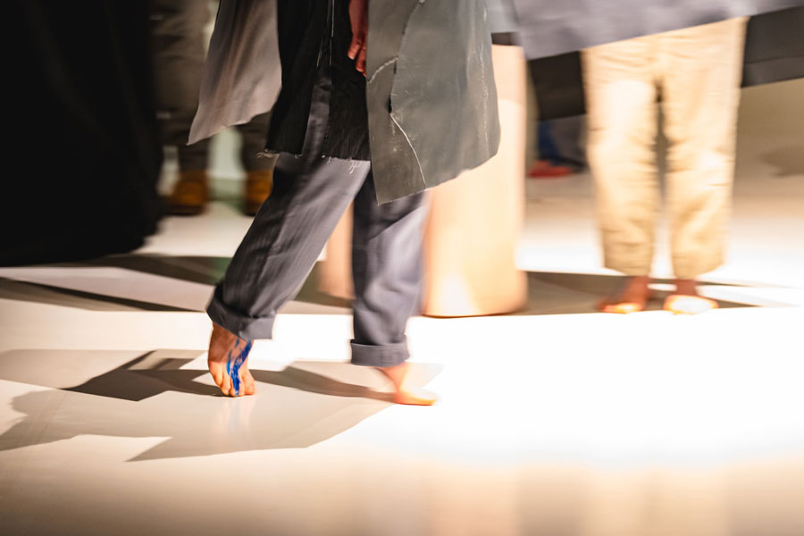 Teatr Czterech na zakończenie wystawy „Waldemar Cwenarski. Czułość. Powroty i poszukiwania”