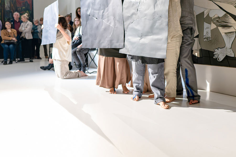 Teatr Czterech na zakończenie wystawy „Waldemar Cwenarski. Czułość. Powroty i poszukiwania”