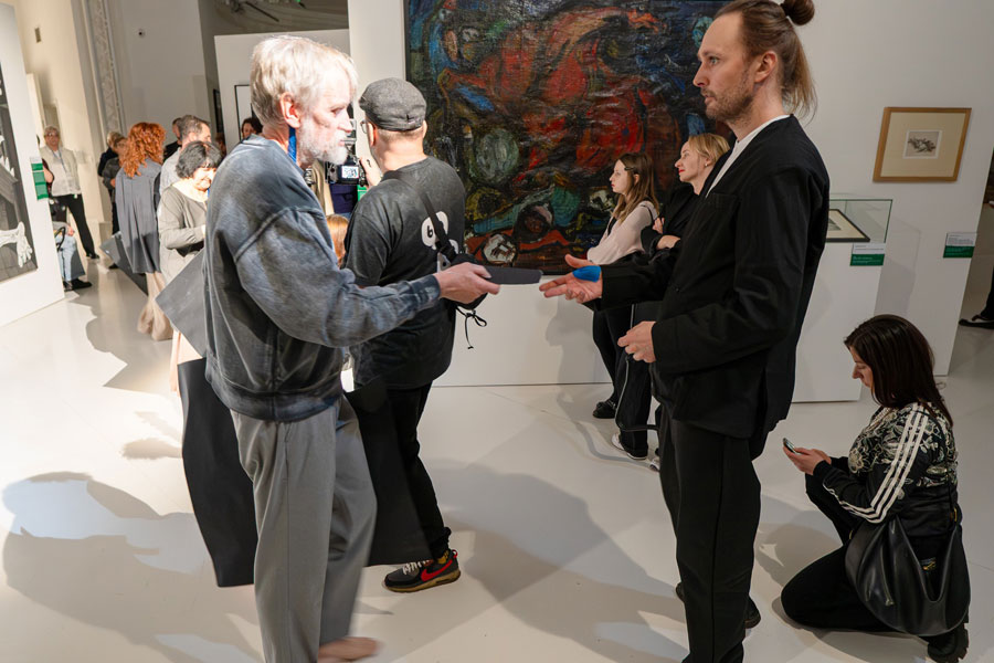 Teatr Czterech na zakończenie wystawy „Waldemar Cwenarski. Czułość. Powroty i poszukiwania”