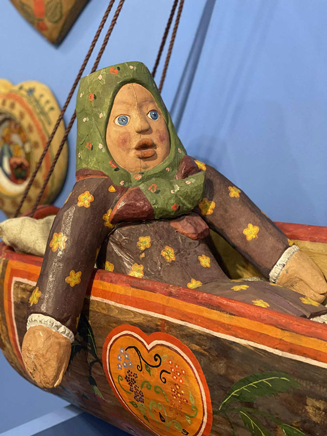 Rzeźba Jarosława Furgały na wystawie w Lubaczowie